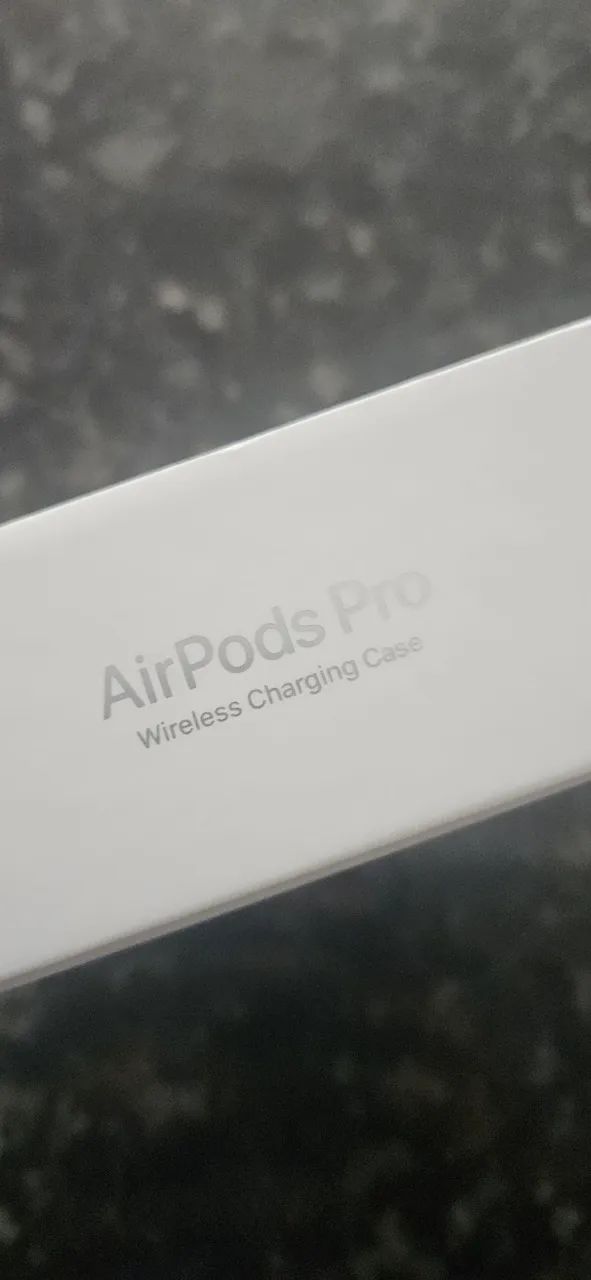 Airpods pro com wireless charging case