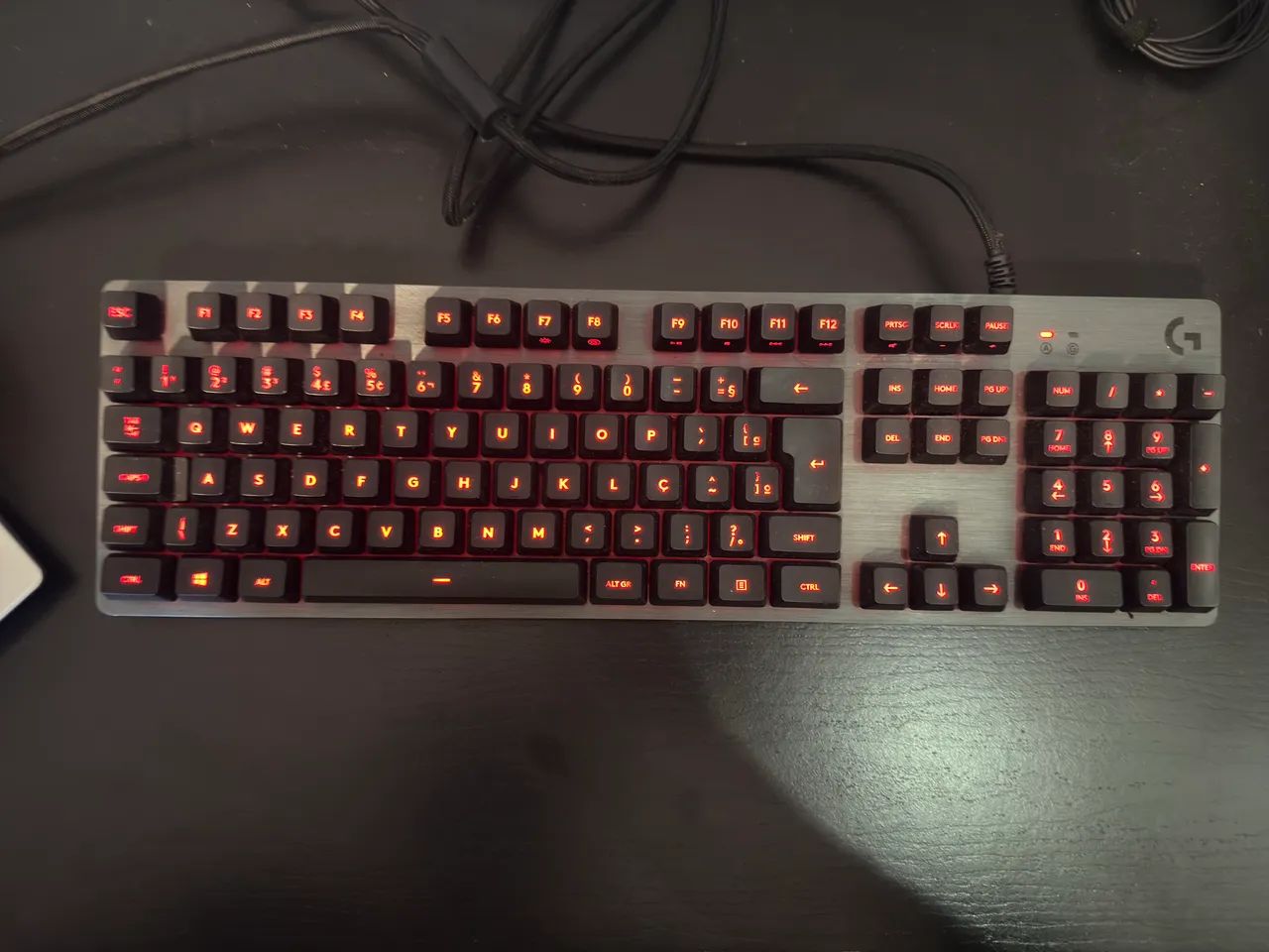 Teclado gamer G413 Carbon