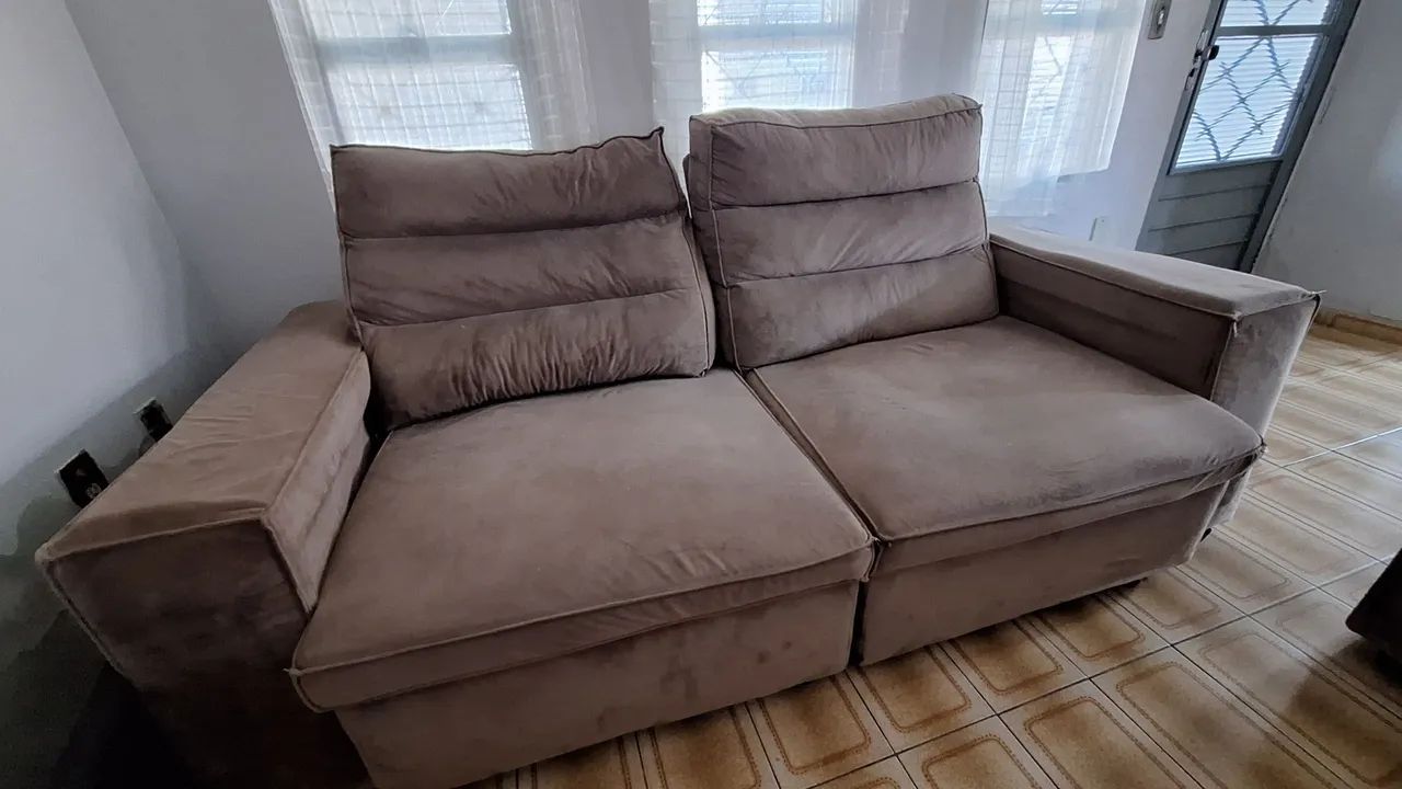 Vendo 2 sofás retrátil. (Valor unitário)  - Foto 2