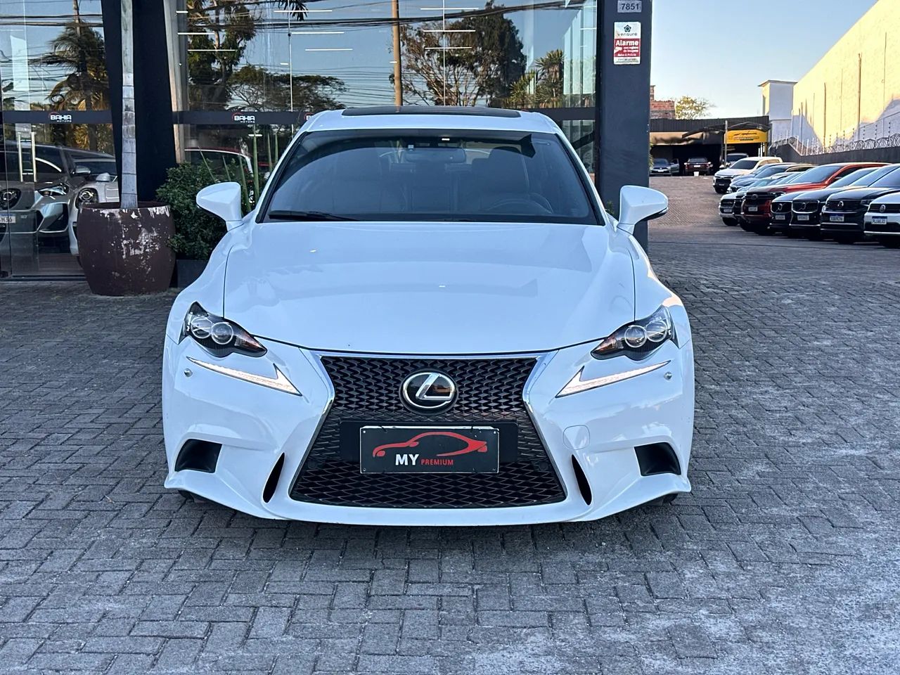 Lexus IS-250 F Sport 2.5 24V 208cv Aut., foto 2 de 11