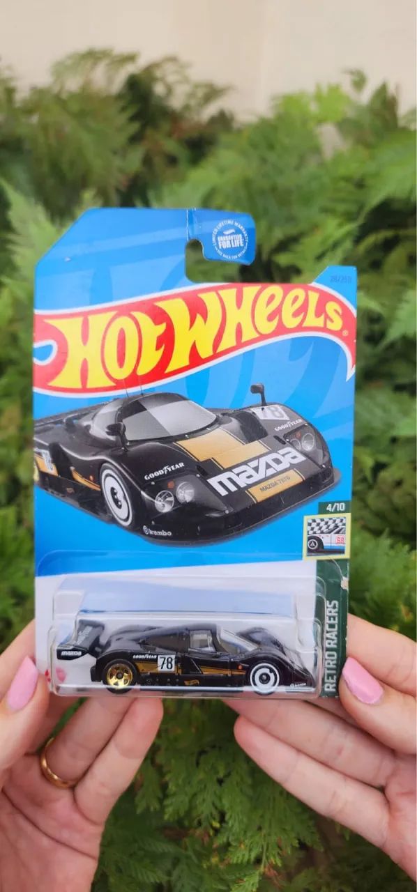 Hot wheels mazda 787b preto dollar general 