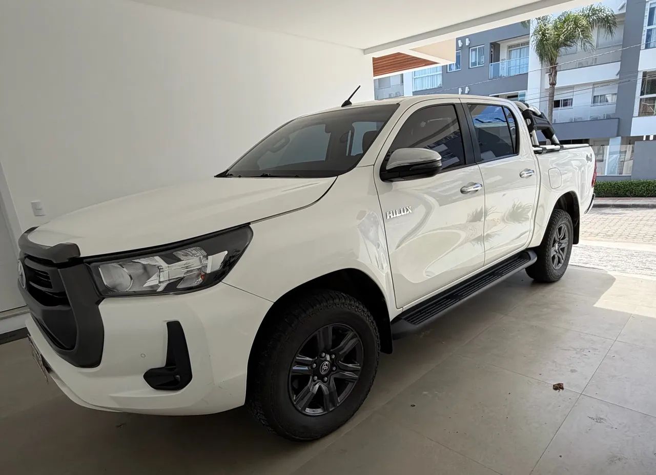 Toyota Hilux CD 4X4 2.8 DIESEL AUT. 2022