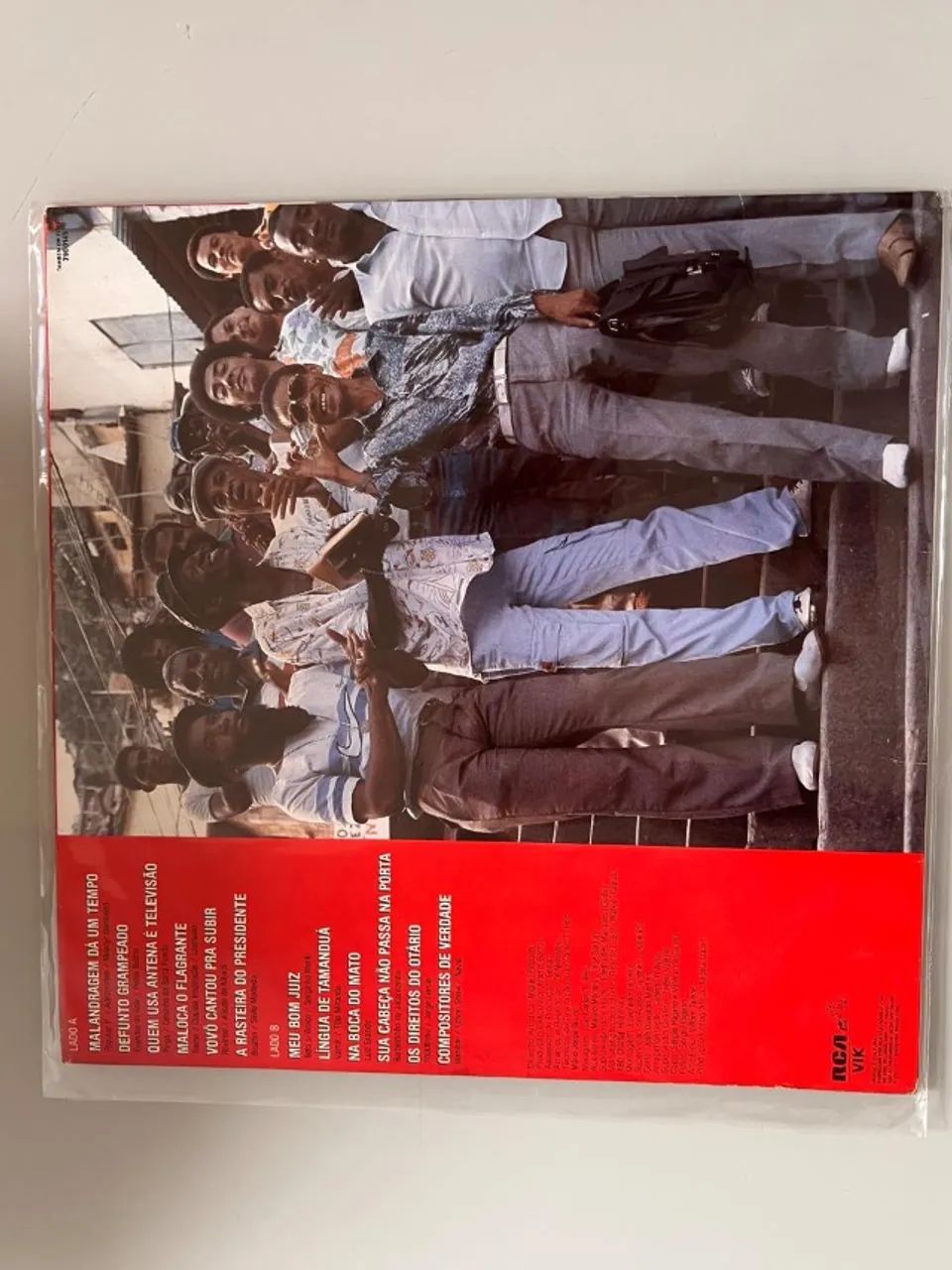 Disco lp vinil Bezerra da Silva Alô Malandragem  - Foto 2
