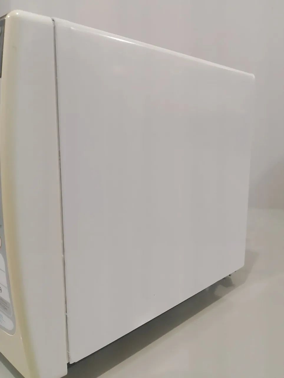 Microondas Electrolux seminovo - Foto 5
