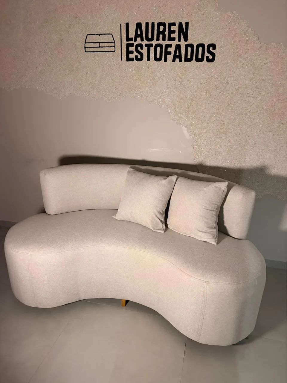 Sofá orgânico pronta entrega 