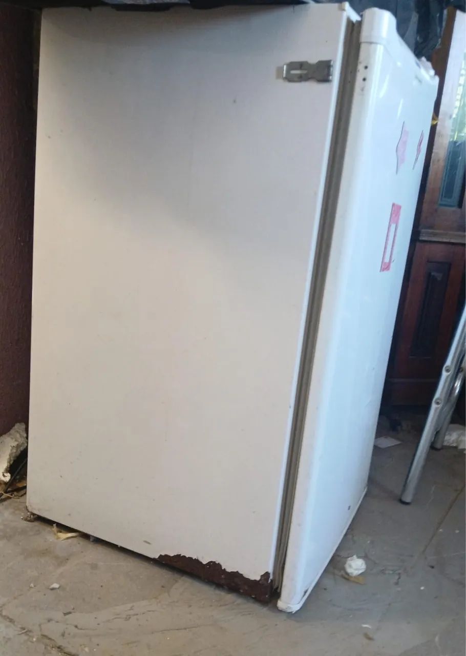Vendo Ar condicionado e frigobar  - Foto 2