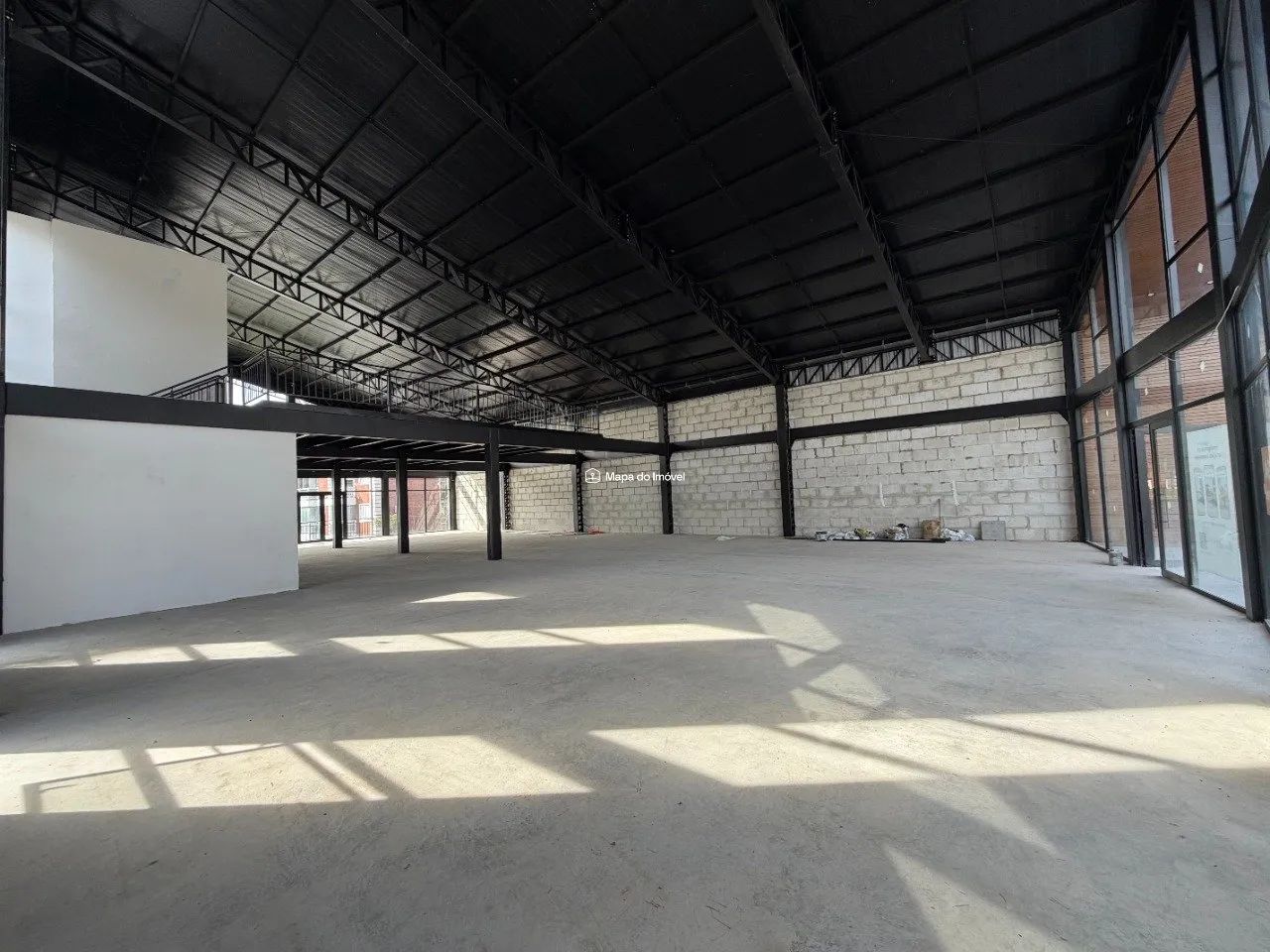 Prédio comercial com 1.157m² no centro de Canela! - Foto 4