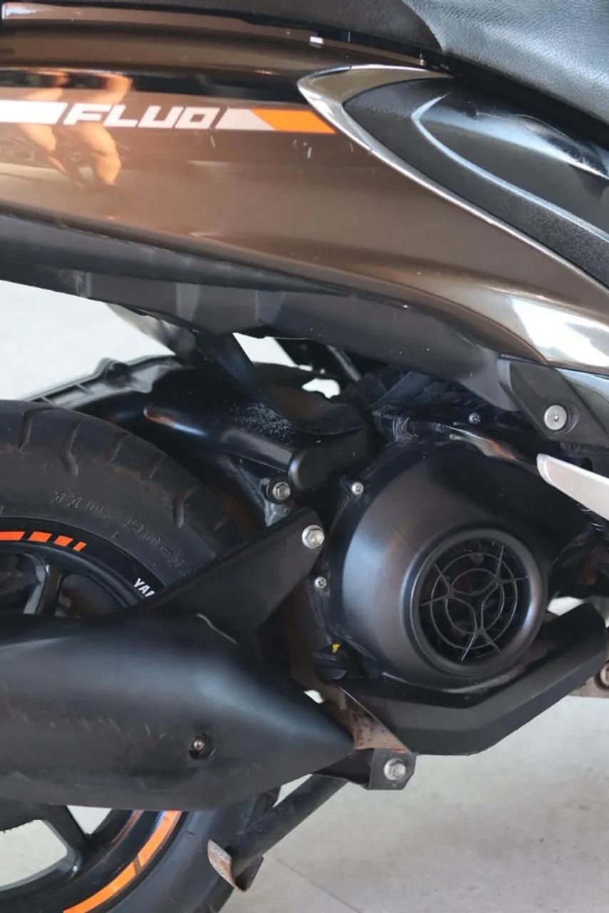 YAMAHA FLUO ABS 2025 - Foto 3