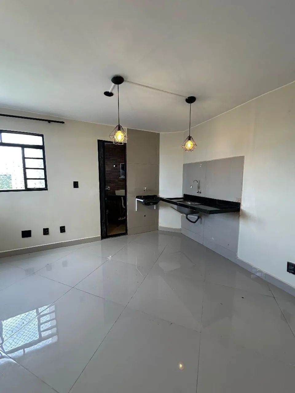 ALUGO KITNET NA C10 - CENTRO DE TAGUATINGA  - Foto 2
