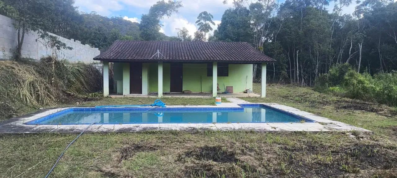 Chácara com piscina em Juquitiba