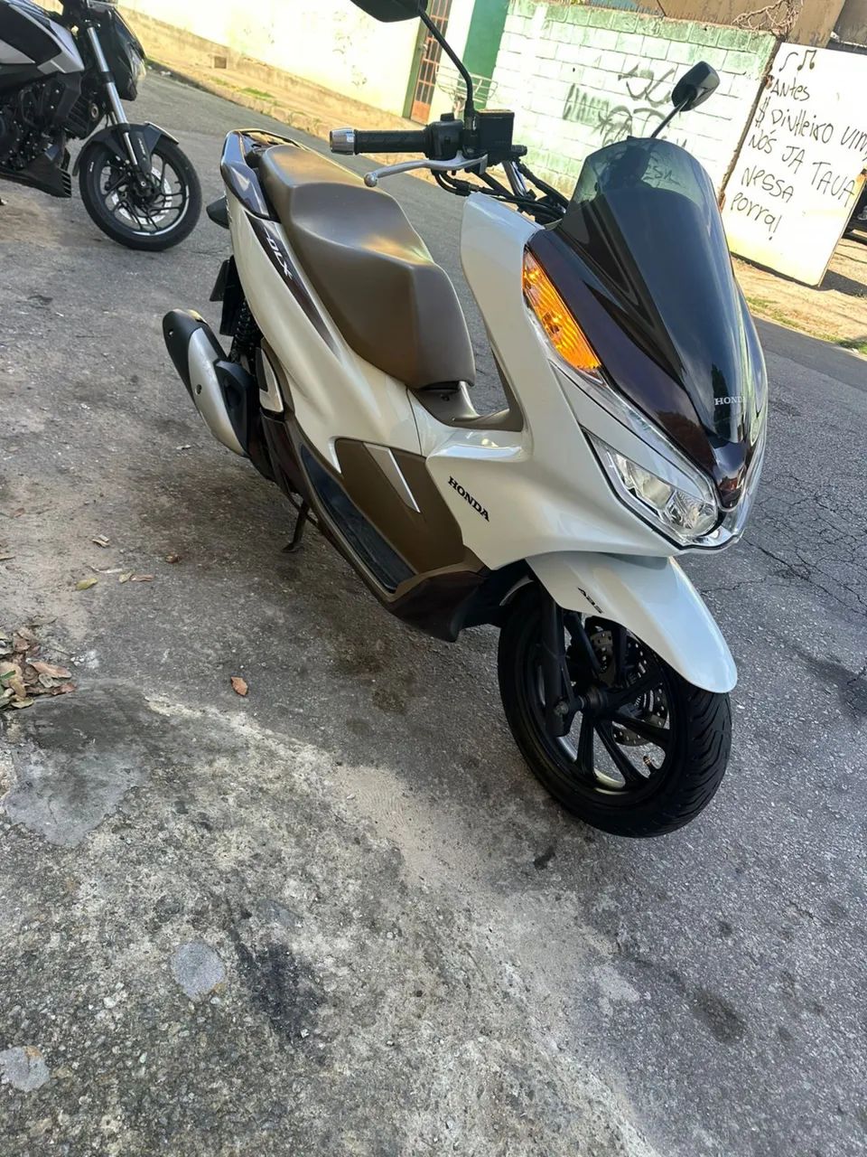 Honda PCX DLX