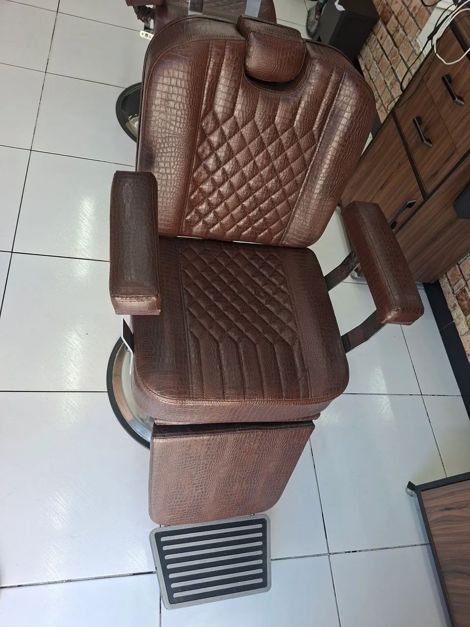 Cadeira de Barbeiro Reclinavel 