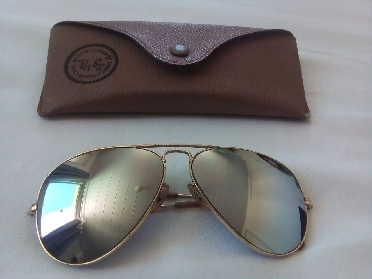 ÓCULOS DE SOL  -  RAY BAN -  B & L 