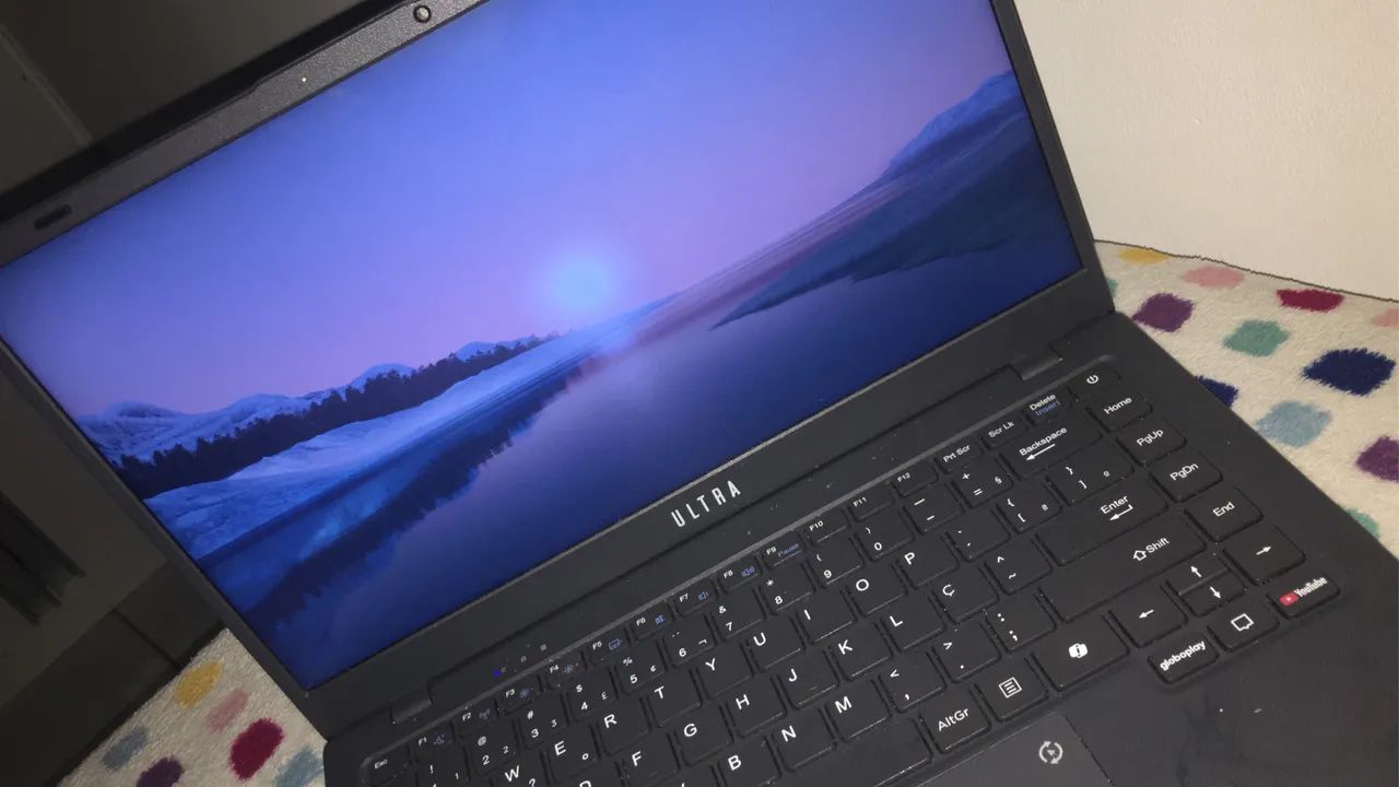  Vendo notebook 6 meses de uso básico para trabalhar e estudar 