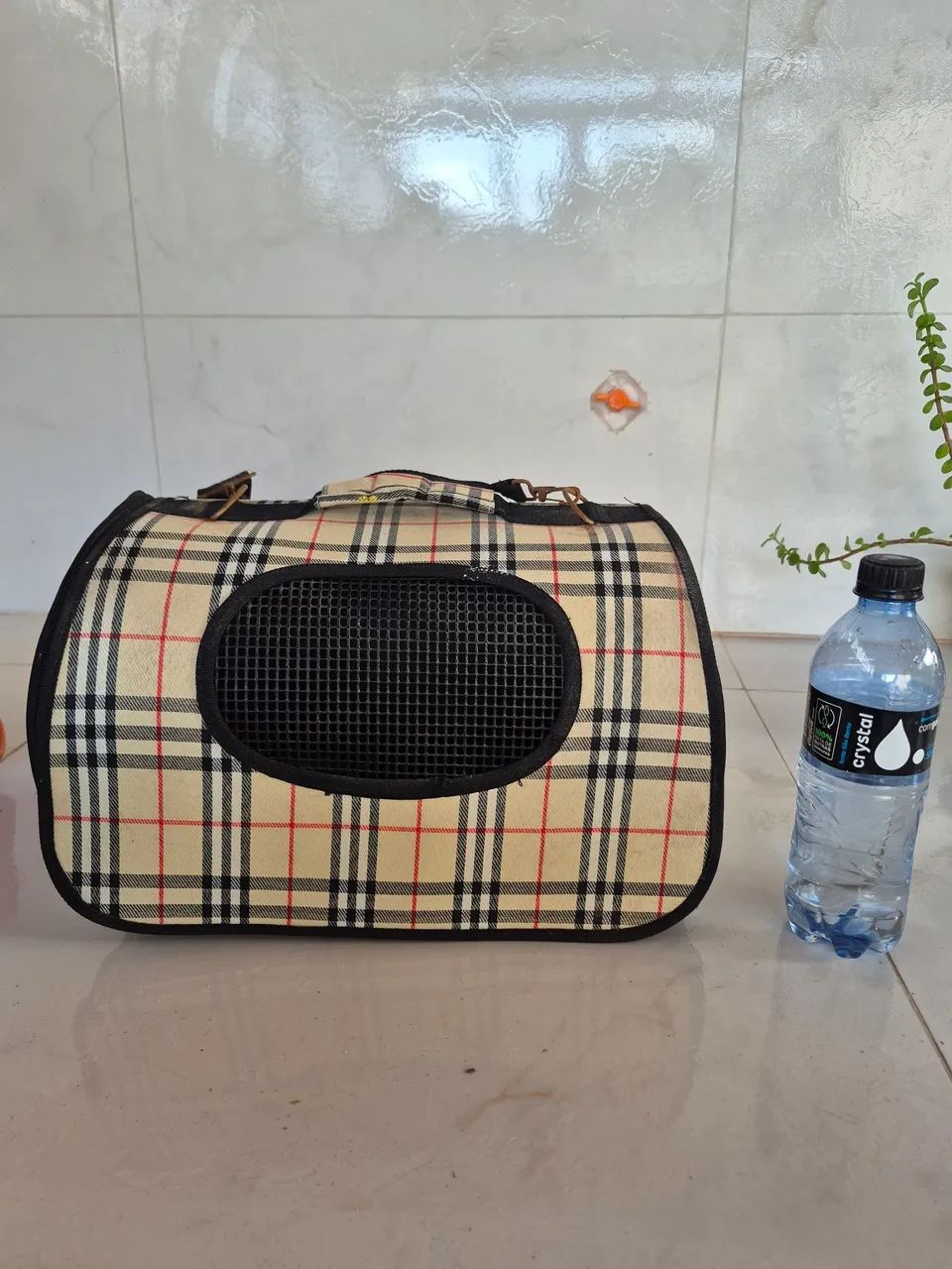 Caixa de transporte pet grande  + comedouro + bebedouro + bolsa de transporte até 8 kg - Foto 2