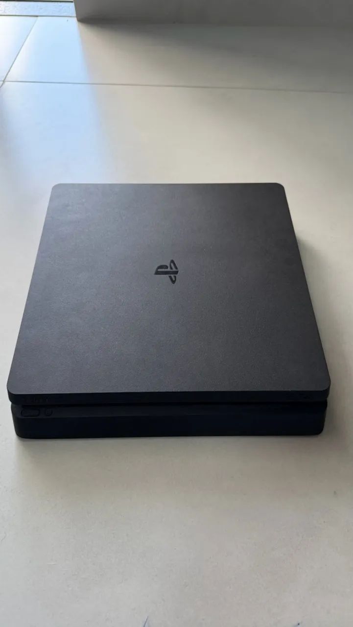 PS4 Slim preto com 2 controles e cabo original  - Foto 3