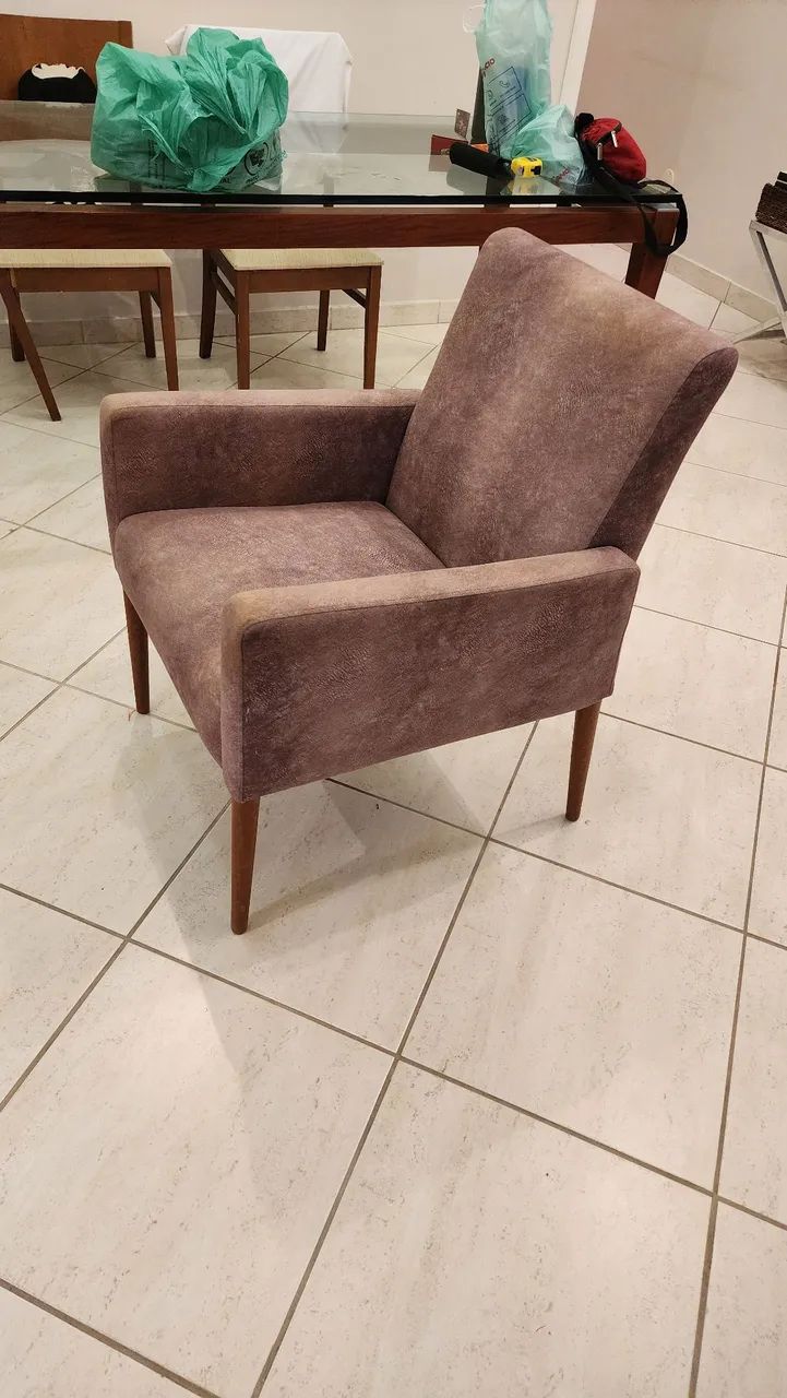 Vendo duas poltronas marrom tecido suede, usada e conservadas . - Foto 2