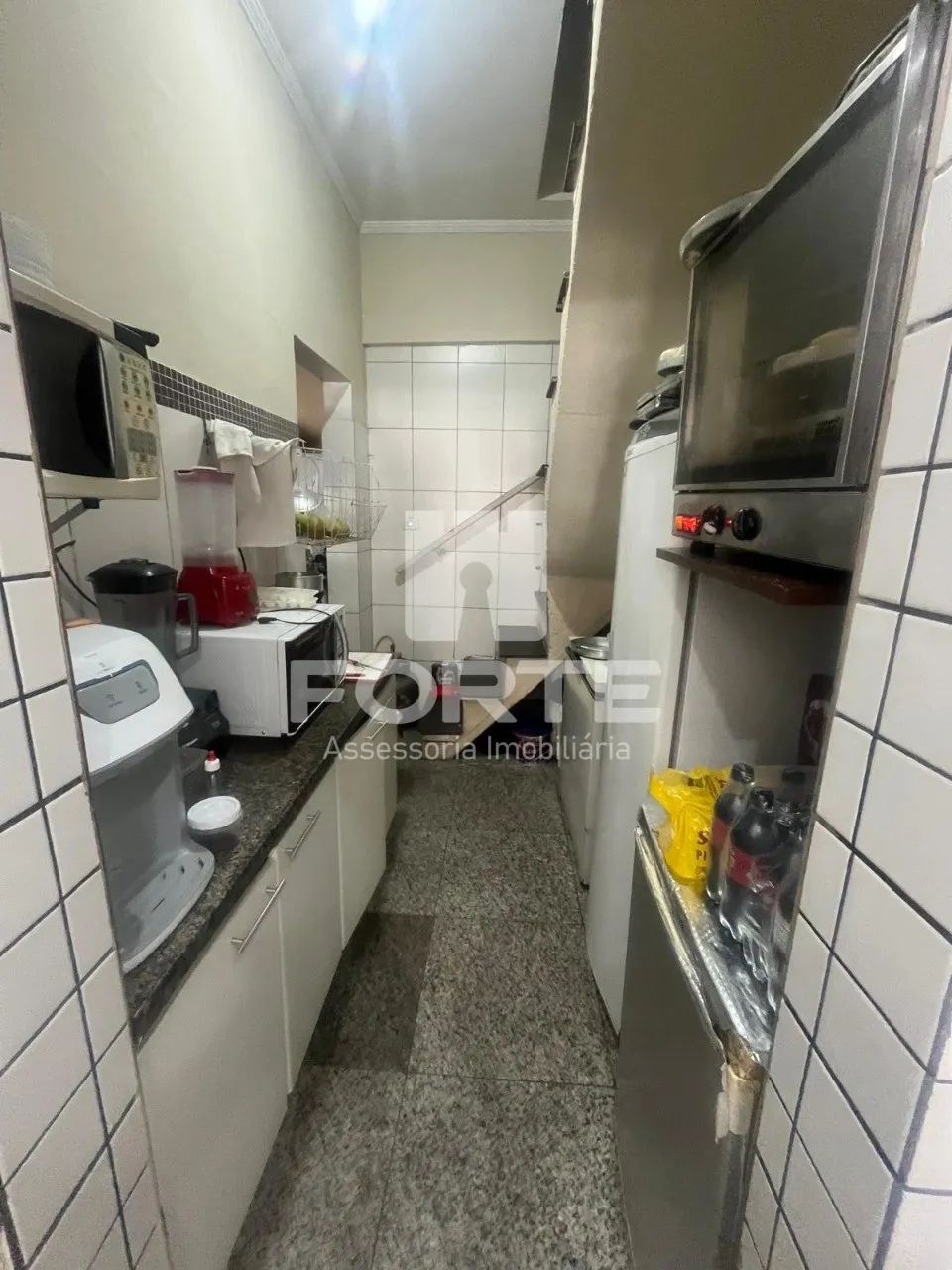 EXCELENTE PONTO COMERCIAL A VENDA NO CENTRO DE POA - Foto 4