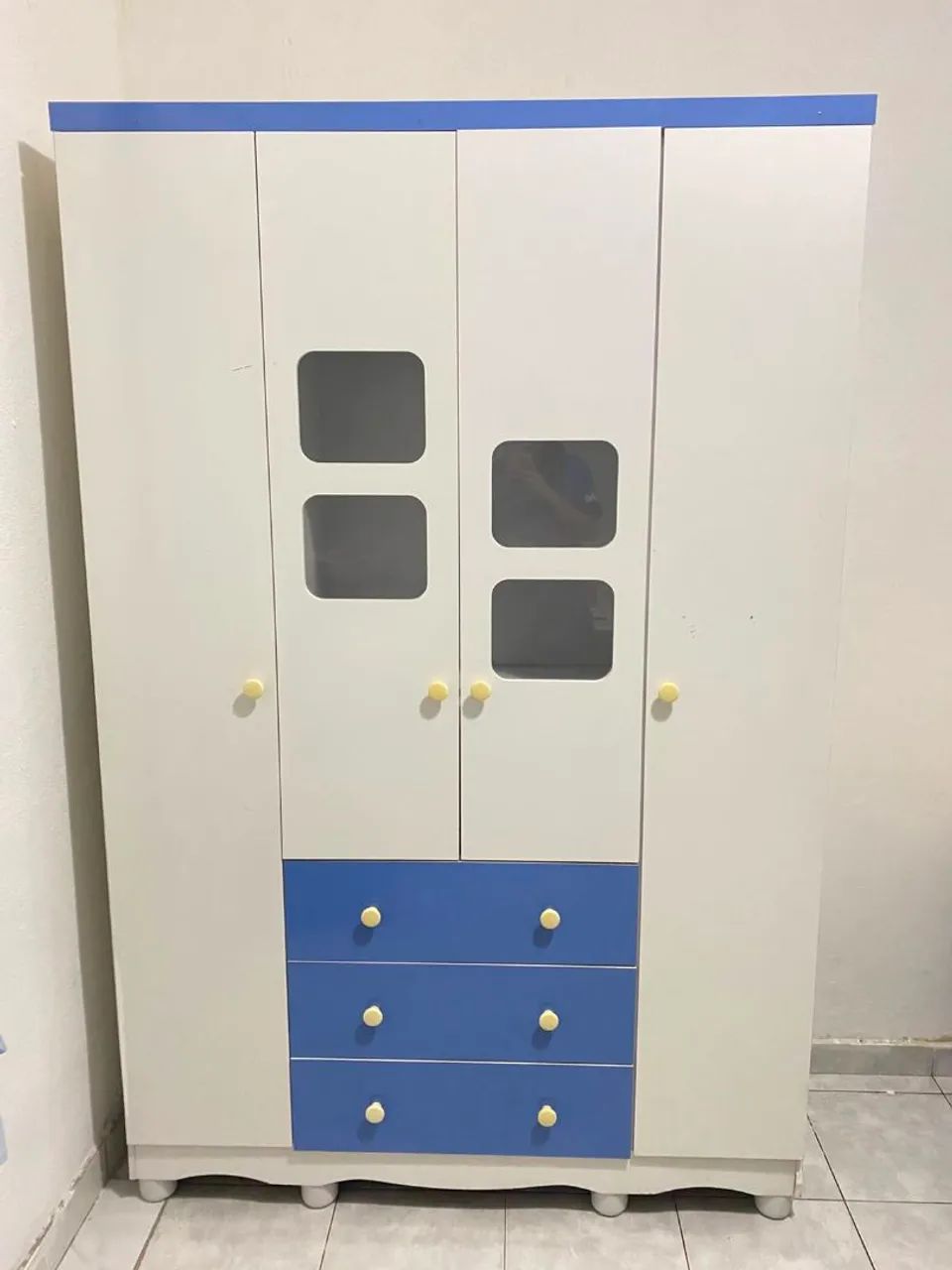 Guarda roupa infantil 