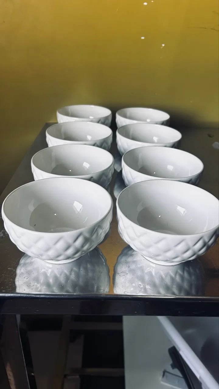 8 peças de porcelanas 