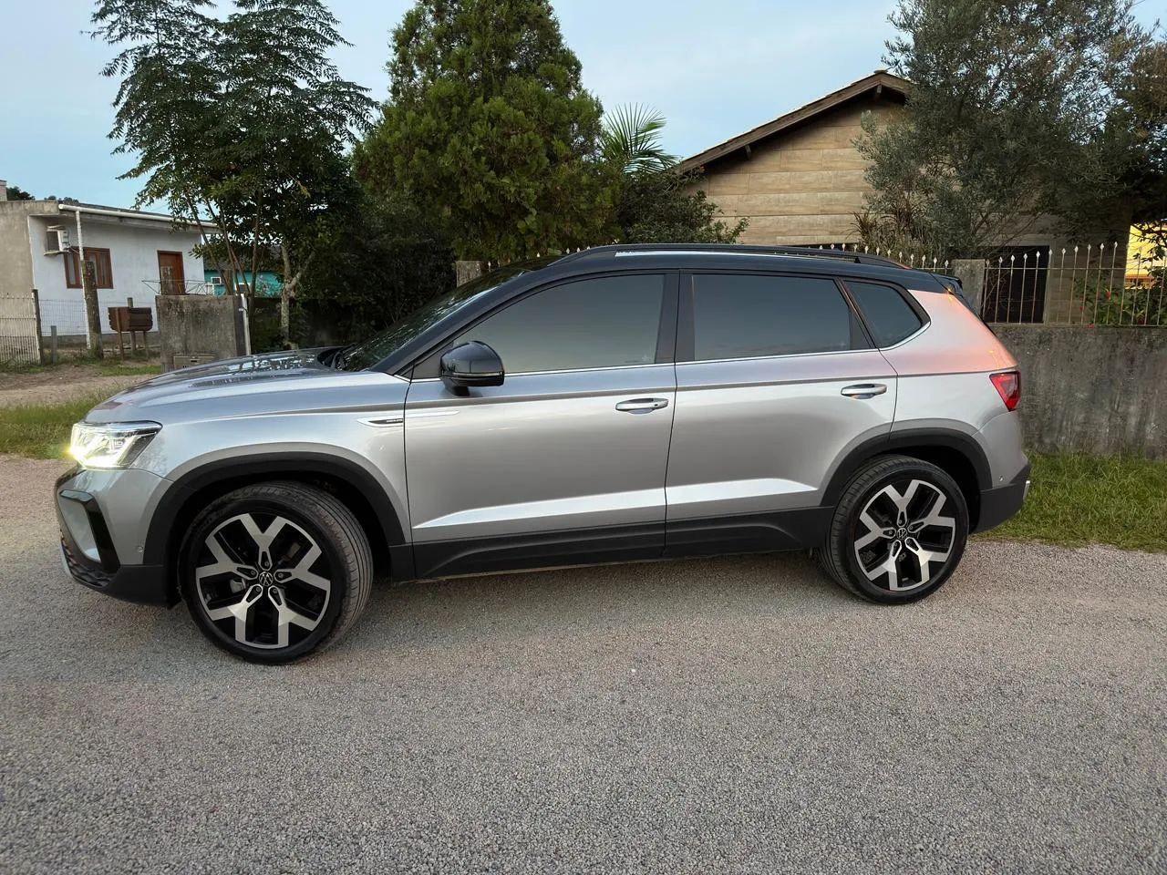 Volkswagen Taos 2025