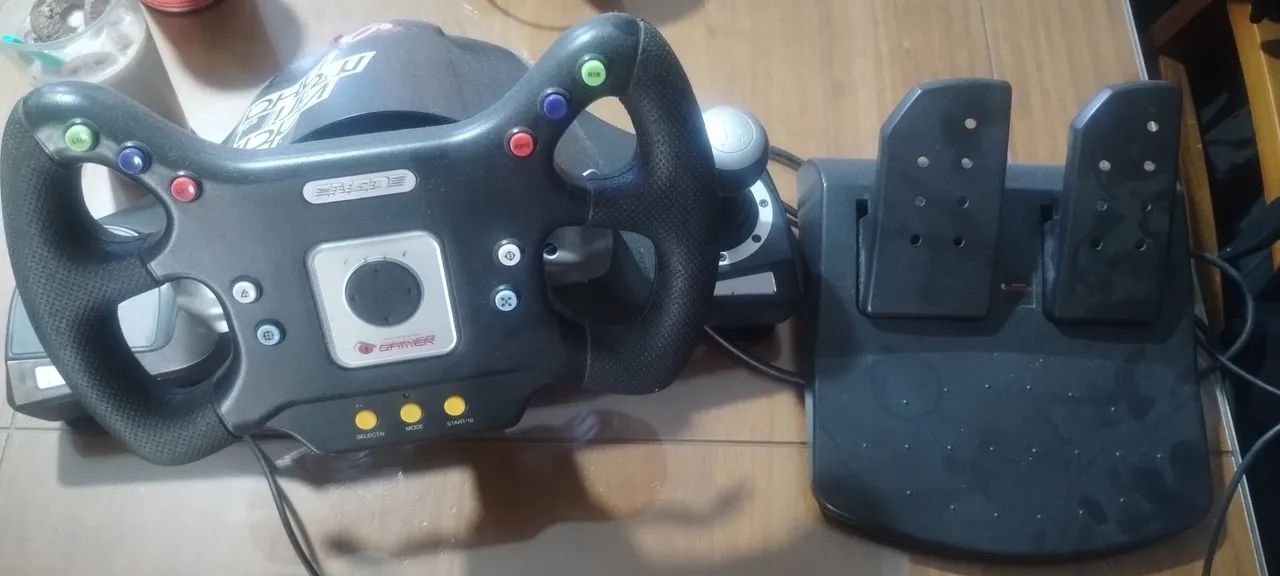 Volante com pedal Playstation 2 e 3