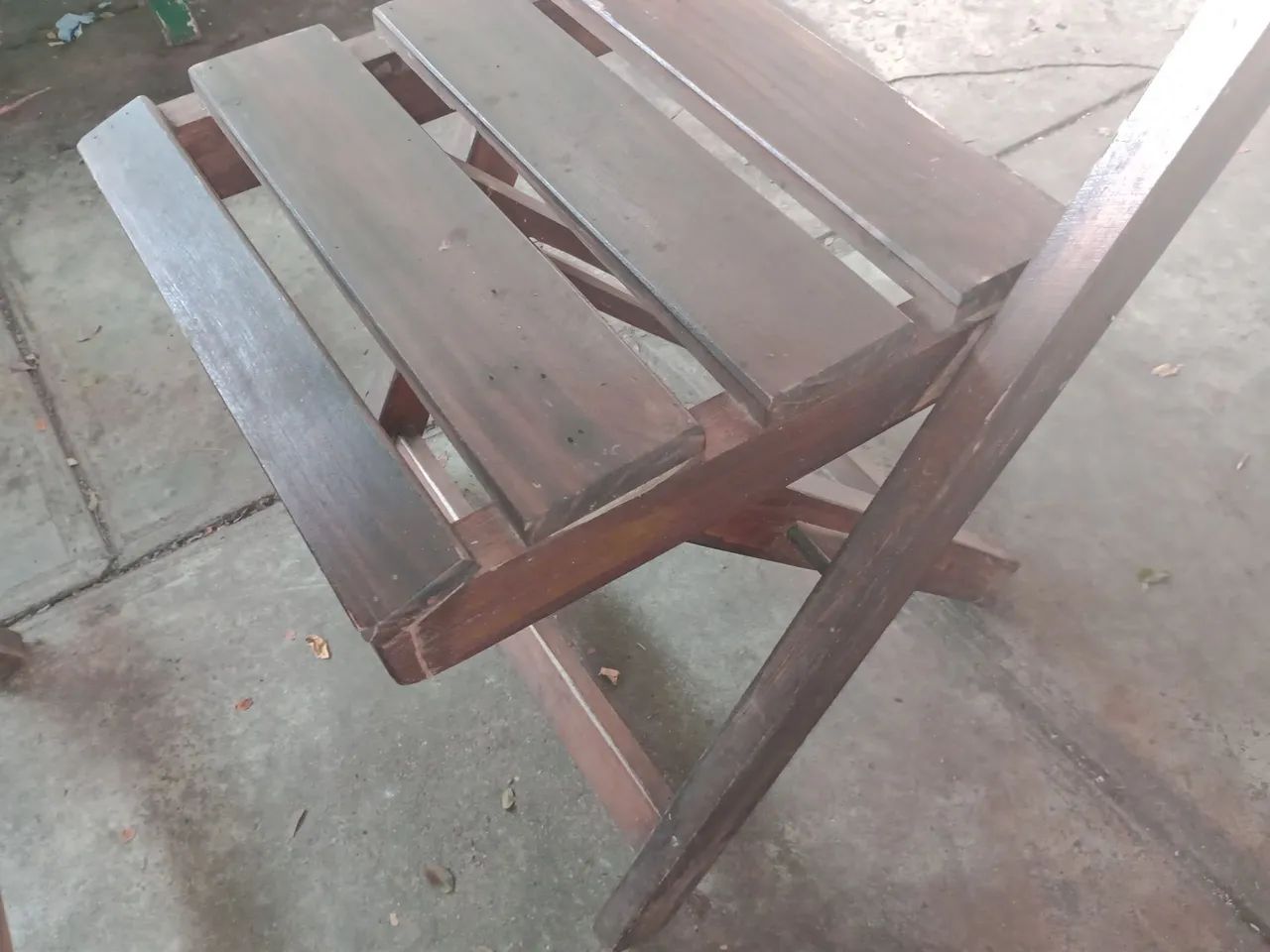 Mesa estilo buteco, muito resistente /com 4 cadeiras - Foto 5