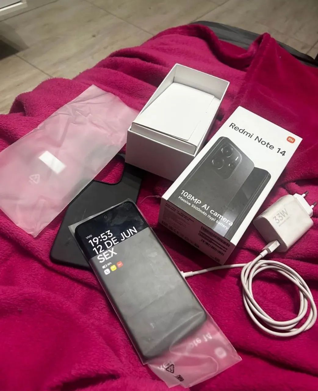 Xiaomi Redmi Note 14na cor preta  - Foto 5