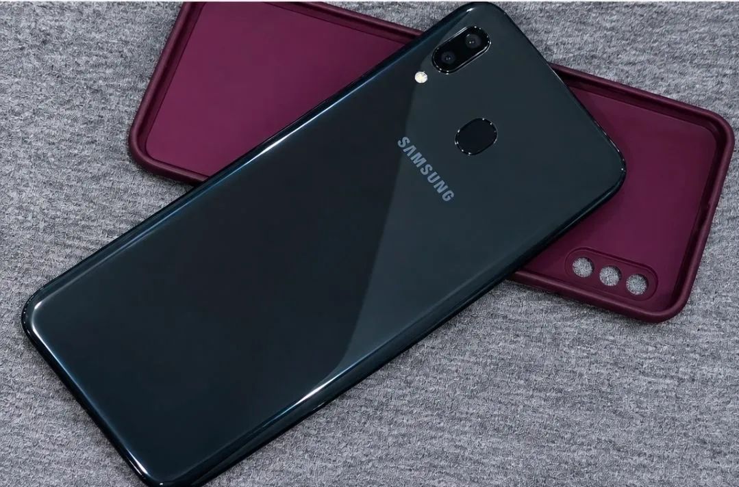 SAMSUNG A20 - Foto 4