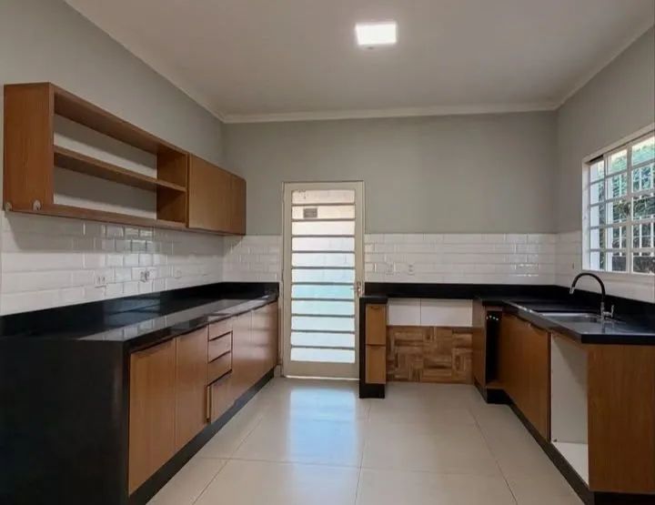 Vendo com urgência casa na cidade nova  - Foto 3