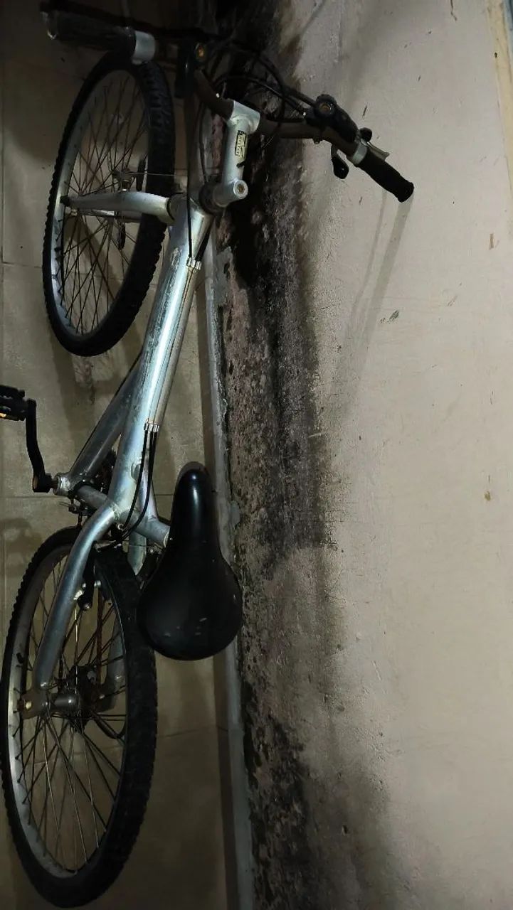 Bicicleta de alumínio aro 24 - Foto 2