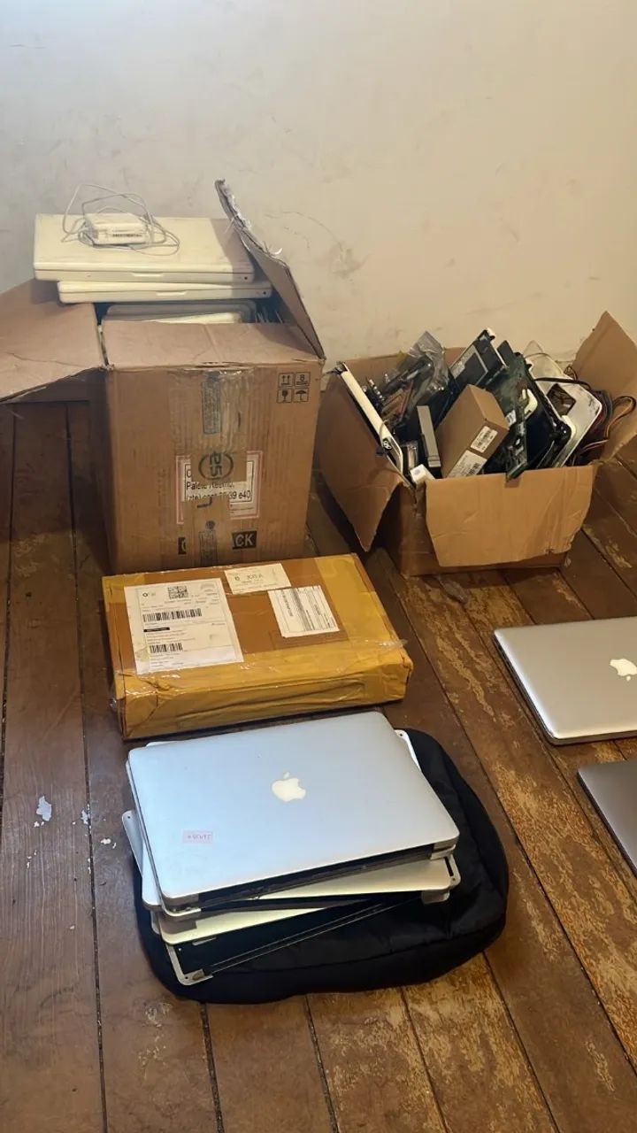 Lote de Macbooks, White, Air e Pro - Foto 2