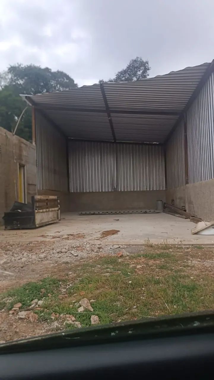 Alugo barracão 36 mts quadrado 1.000,00