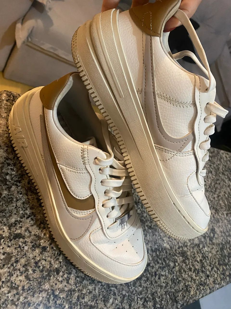 Nike Air Force 1 PLT.AF.ORM Feminino - Foto 2