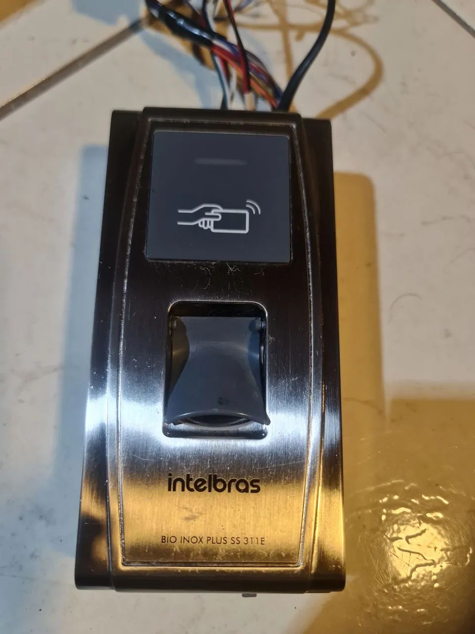 ? Controlador de Acesso Bio Inox Plus SS 311 E<br>Intelbras Bio lnox Plus SS 311