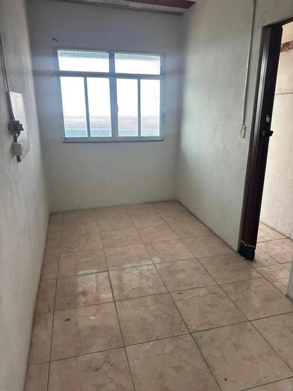 CASA COM 2 QUARTOS EM COLÉGIO - ACEITO ENTRADA