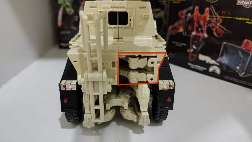 Transformers Bonecrusher Masterpiece KO MMP14 - Foto 4