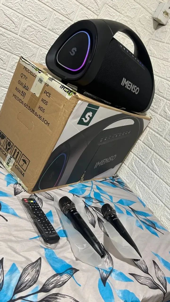 Caixa de som imenso com 200w bruta de potência com graves incríveis 