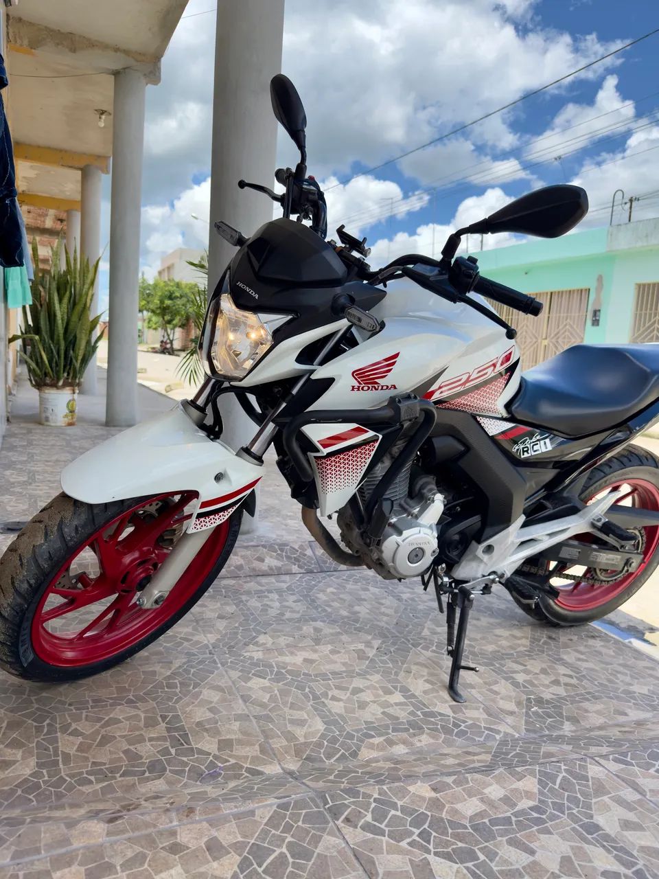 Twister CB250F CBS - Foto 2