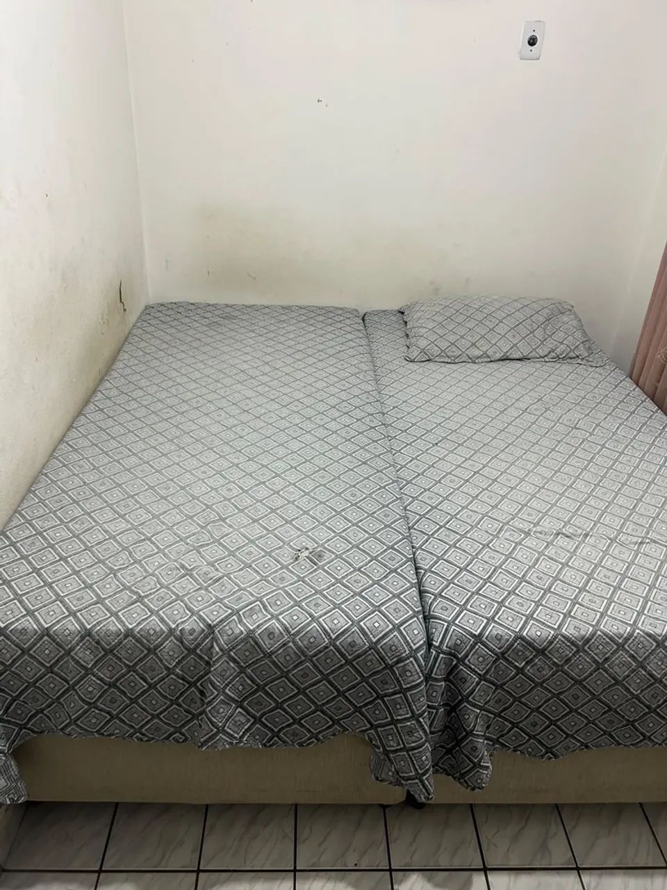 vende-se duas camas de solteirao 