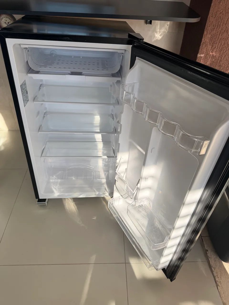 Frigobar Electrolux 90L Preto - Foto 5