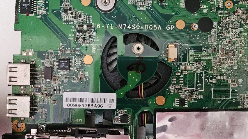 Placa Mãe Notebook Positivo Sim+ 1062 com processador Intel Pentium Dual T3400 2.16ghz - Foto 3