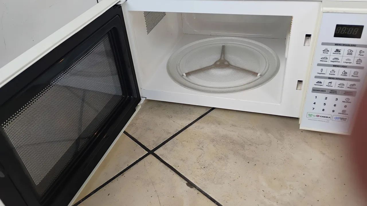 Microondas LG 30 litros  - Foto 4