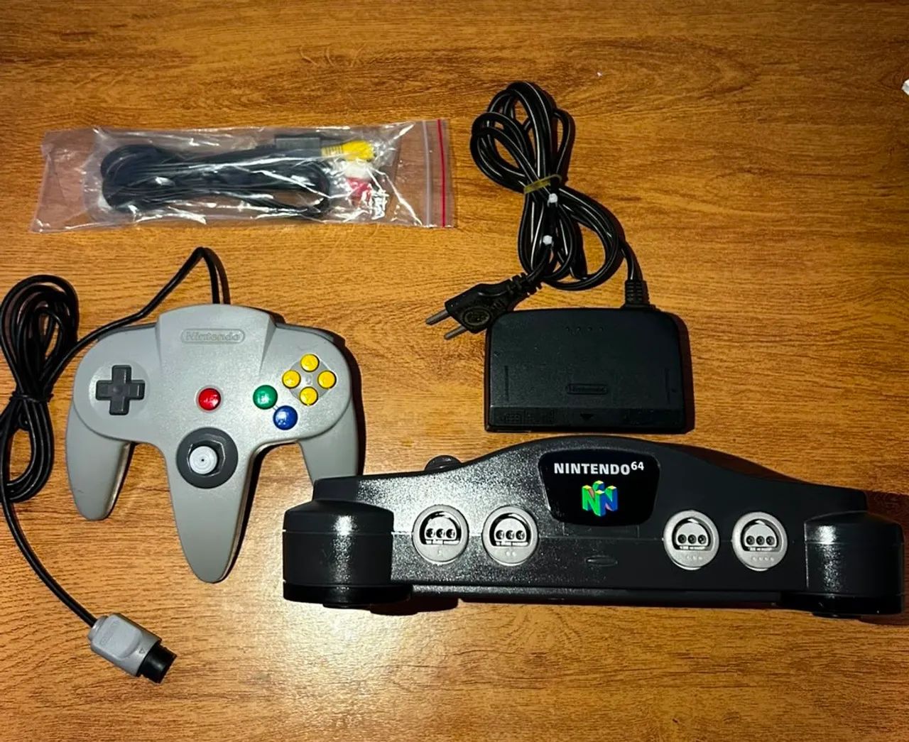 Nintendo 64 com Controle Cinza Original