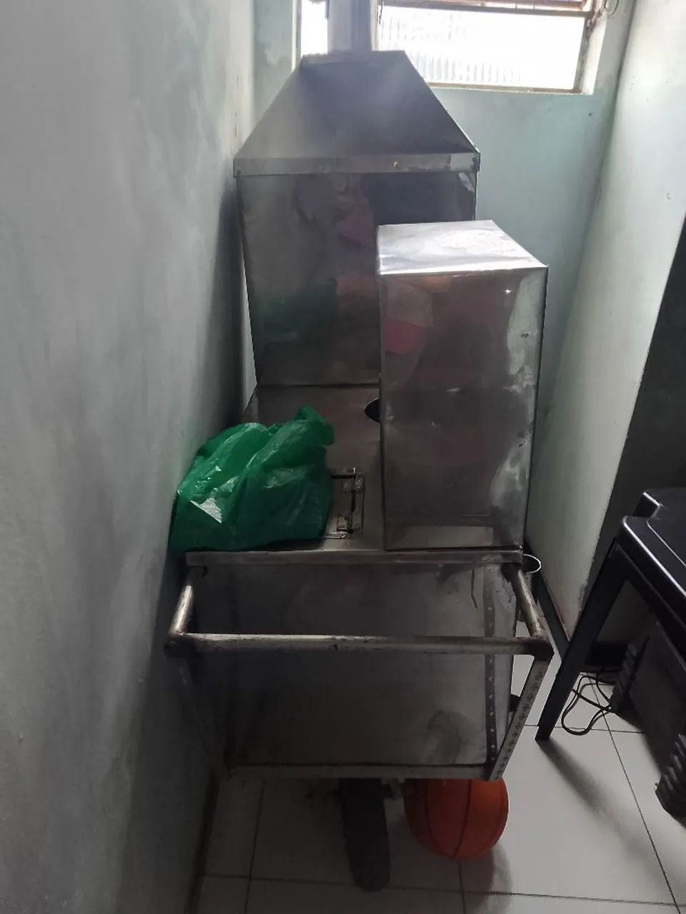 Carrinho espertinho, ideal pra quem começa seu negócio precinho está ótimo estado. - Foto 4