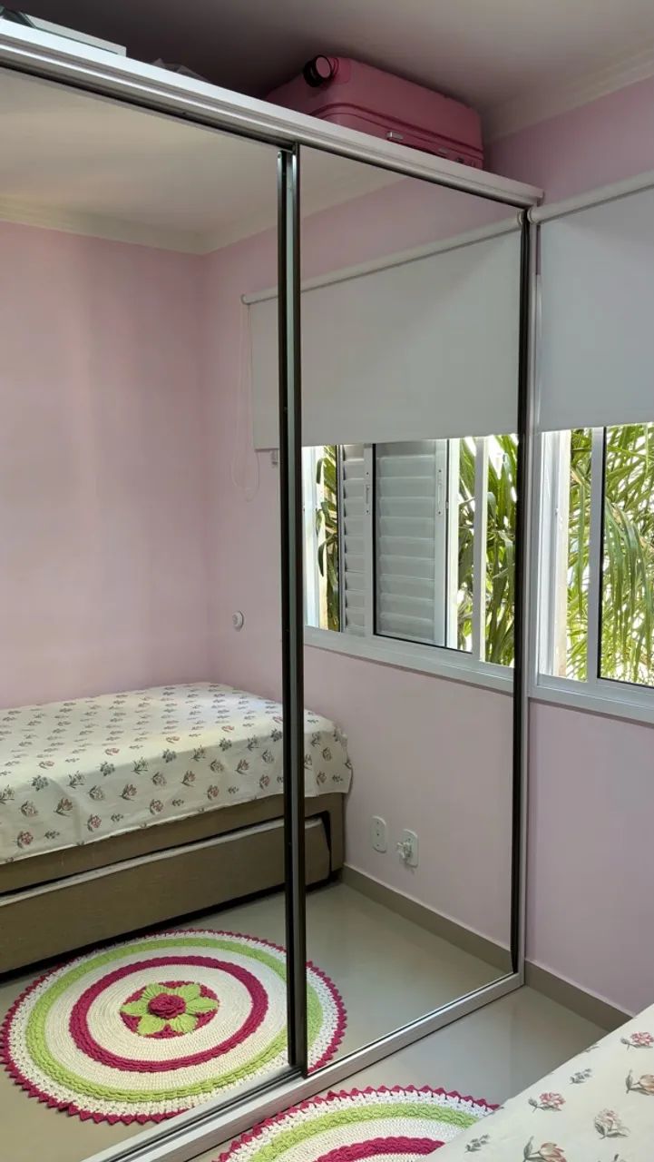 Guarda-roupa 2 portas com espelho  - Foto 2