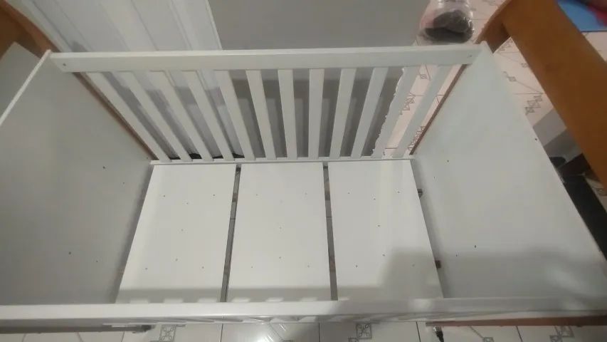 Berço de Bebê + colchão em Ótimo Estado