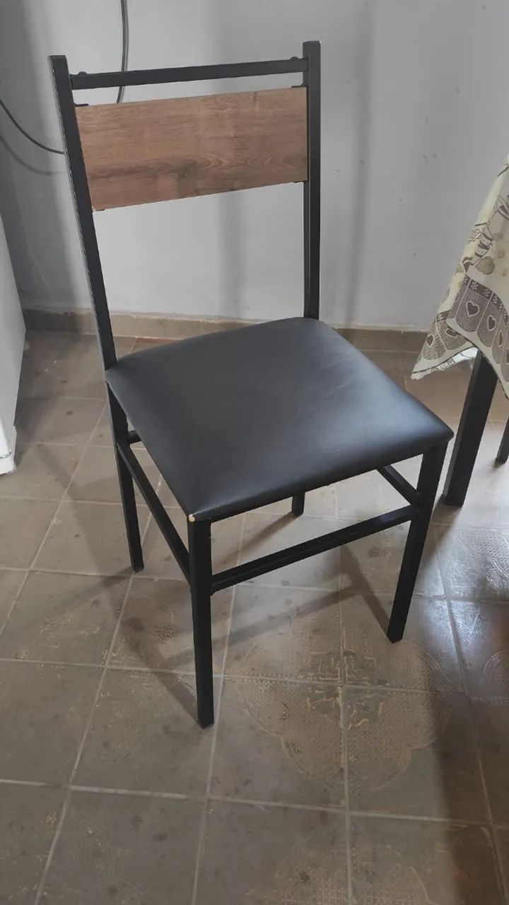 mesa com cadeiras (4) Fabone conceito preto  - Foto 3