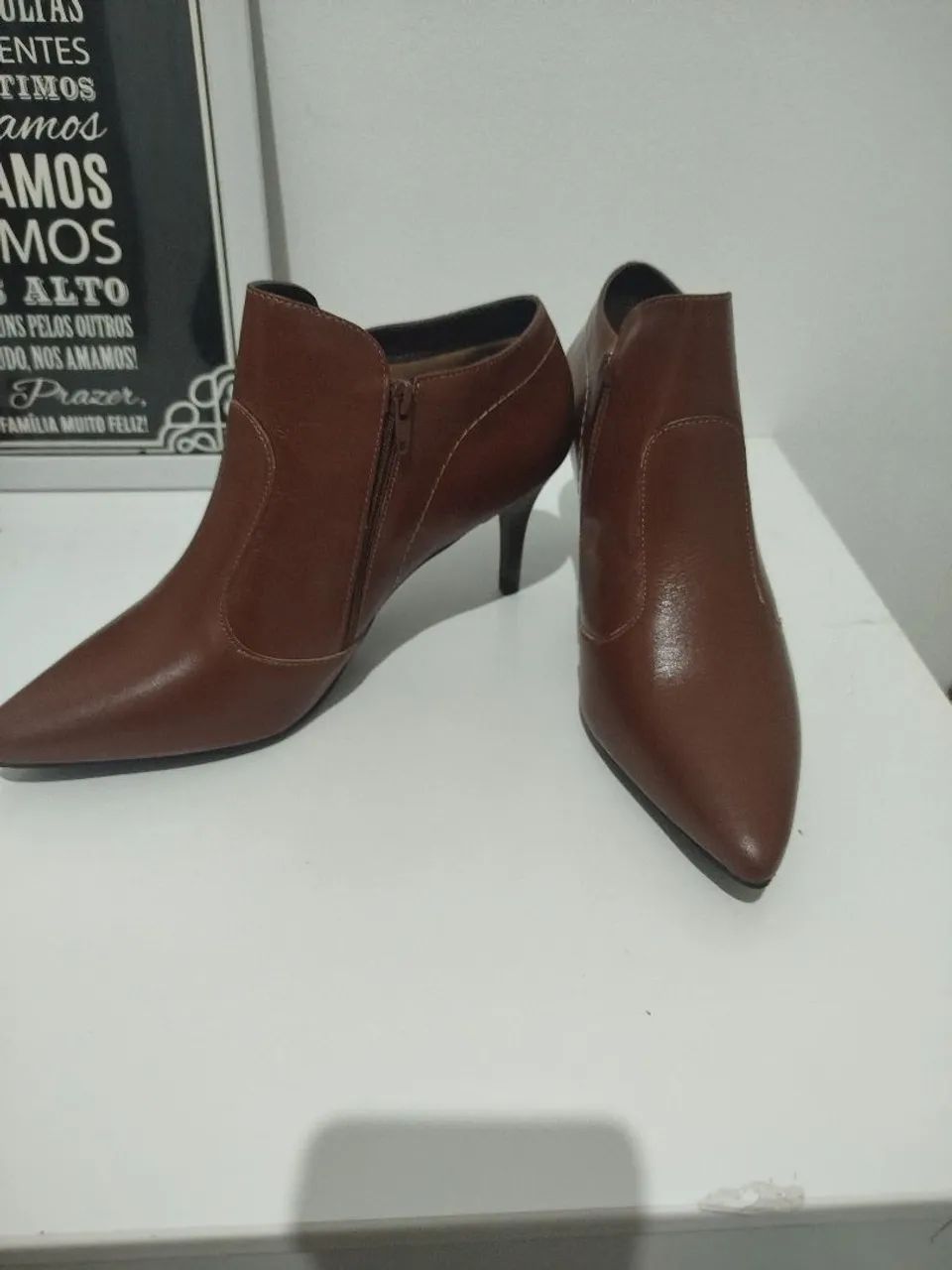 Bota feminina em couro 