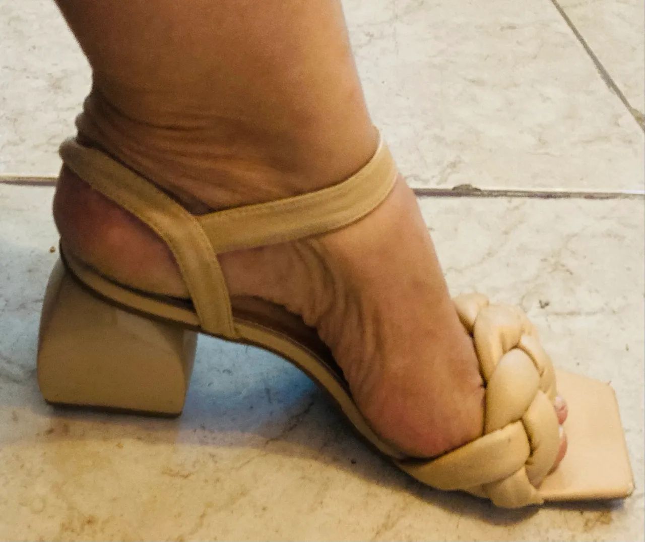 Sandália salto médio  - Foto 2